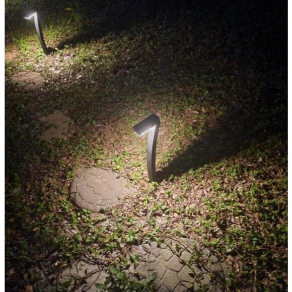 Solar Outdoor Lights Pathway, 6 Pack Bright Outdoor Solar Lights Waterproof - Picture 1 of 2